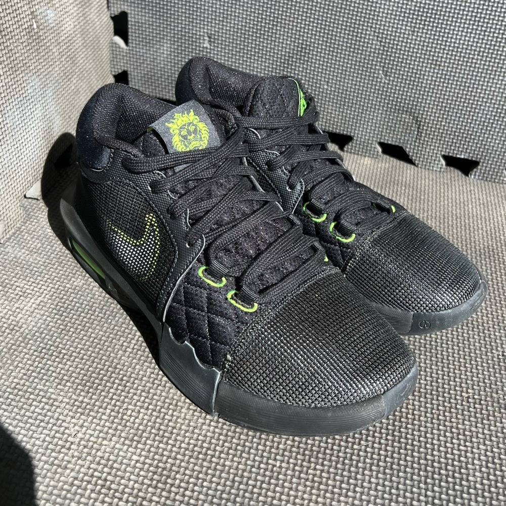 Nike LeBron Witness Black Volt Basketball Athletic Sneakers